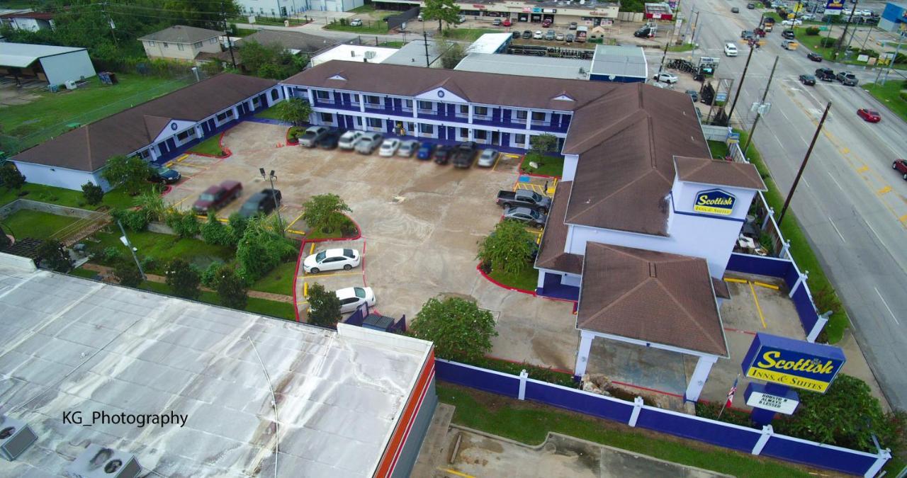 Scottish Inn And Suites Houston-Jones Road Louetta Bagian luar foto