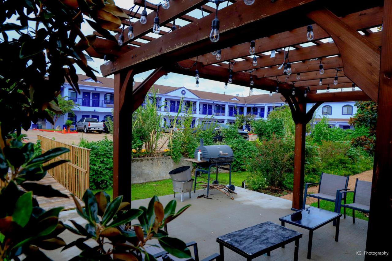 Scottish Inn And Suites Houston-Jones Road Louetta Bagian luar foto