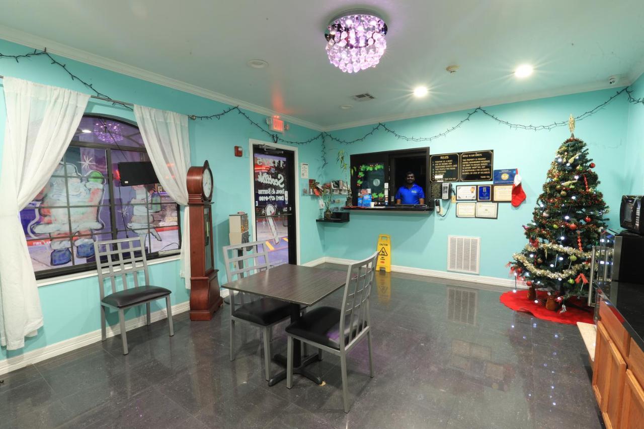 Scottish Inn And Suites Houston-Jones Road Louetta Bagian luar foto