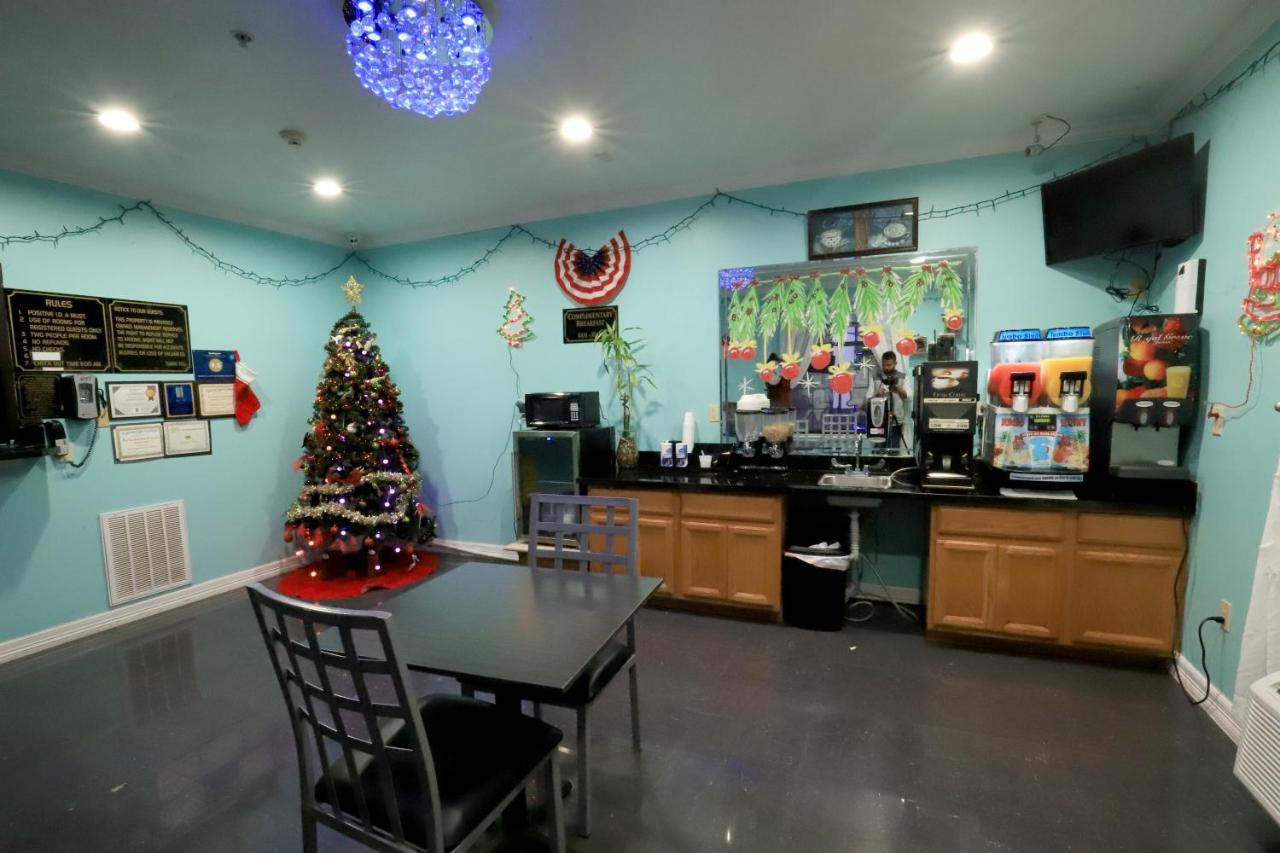 Scottish Inn And Suites Houston-Jones Road Louetta Bagian luar foto