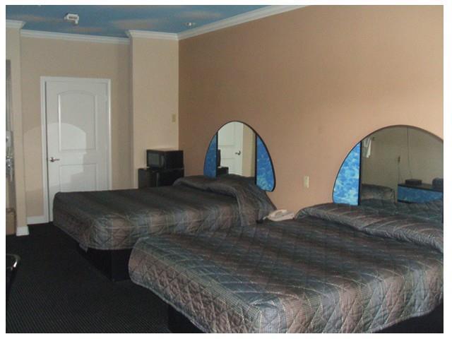 Scottish Inn And Suites Houston-Jones Road Louetta Ruang foto